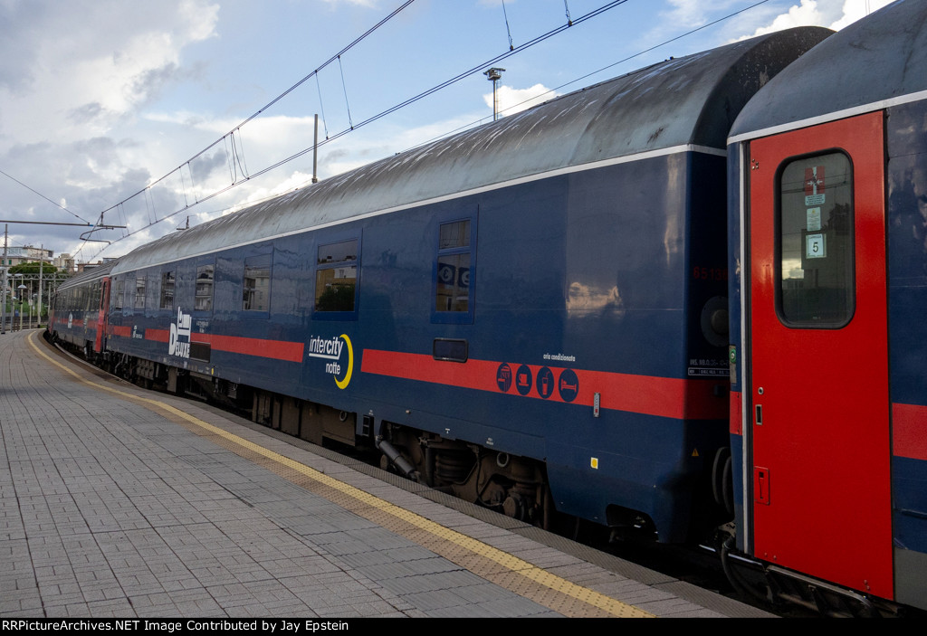 Sleeping car on ICN (Intercity Notte) #795